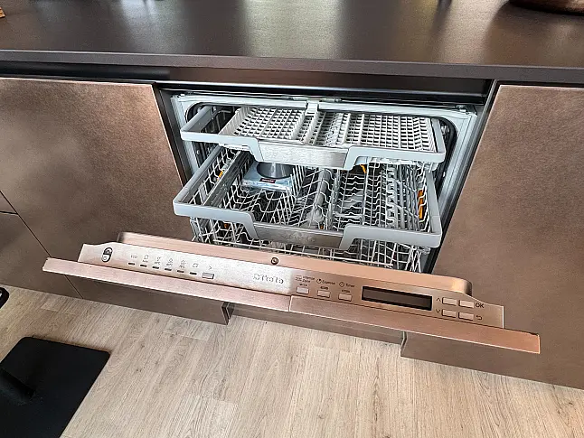 mit Miele/BORA Vollausstattung