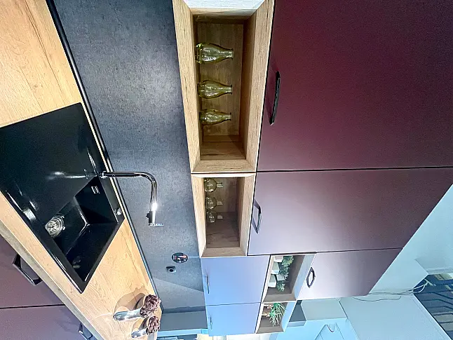 kleine Stauraumlösung Modern Rostrot
