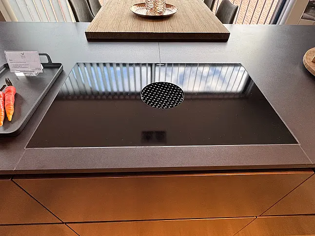 mit Miele/BORA Vollausstattung
