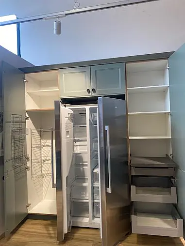 Landhaus-Küche mit XXL-Sparvorteil