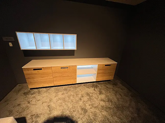 Exklusive Wohnwand / Sideboard / TV-Board - LED-Beleuchtungen