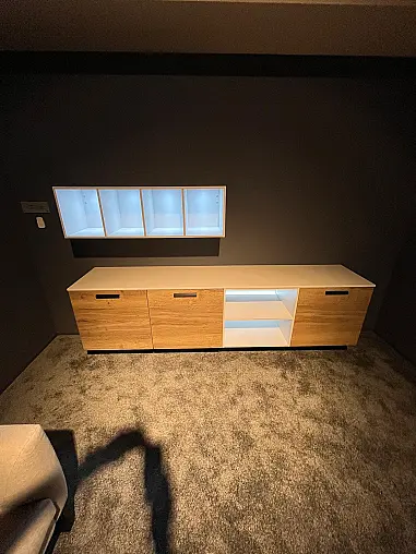 Exklusive Wohnwand / Sideboard / TV-Board - LED-Beleuchtungen