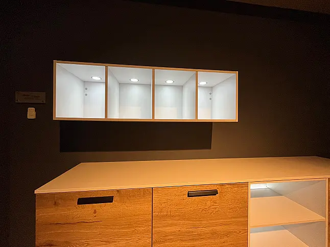 Exklusive Wohnwand / Sideboard / TV-Board - LED-Beleuchtungen