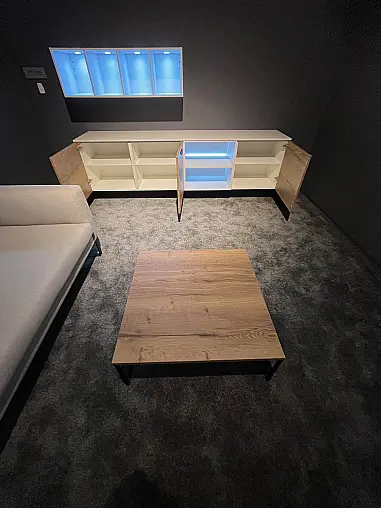 Exklusive Wohnwand / Sideboard / TV-Board - LED-Beleuchtungen