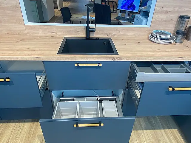 Moderne Nobilia EasyTouch Küche