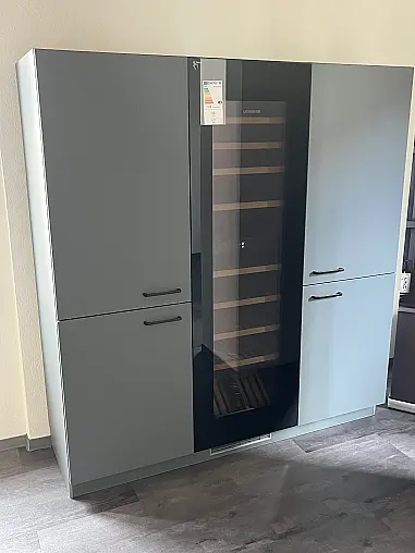 Moderne Hochschrank-Kombination in Titangrau supermatt