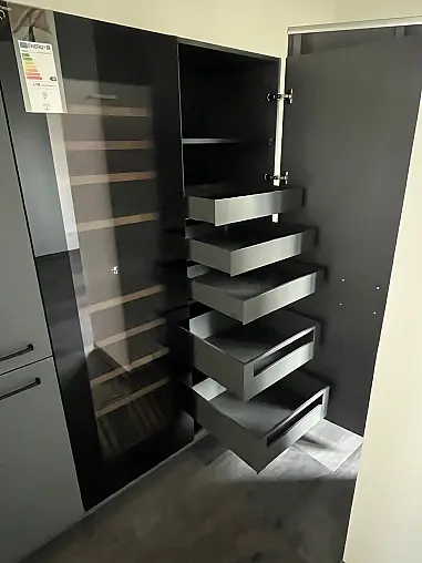 Moderne Hochschrank-Kombination in Titangrau supermatt