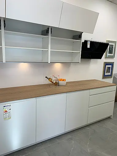 Moderne Küchenzeile  in Mattlack zum super Preis