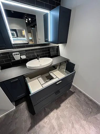 Exklusives Badezimmer  - Landhausstil - Fjordblau - LED-Beleuchtung