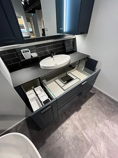 Exklusives Badezimmer  - Landhausstil - Fjordblau - LED-Beleuchtung