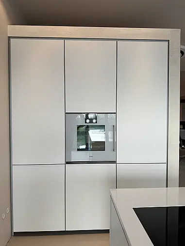 Poggenpohl Insel-Küche Weiß Samtmatt Rahmenfront 3.5