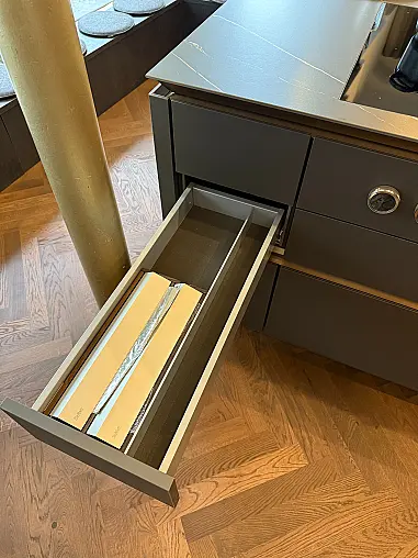 SieMatic Kücheninsel mit BORA Professional und Keramik-Arbeitsplatte