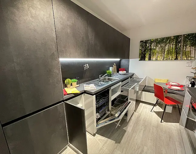 Design-Küche in Lack Kristallgrau Hochglanz mit pfiffiger Tischlösung