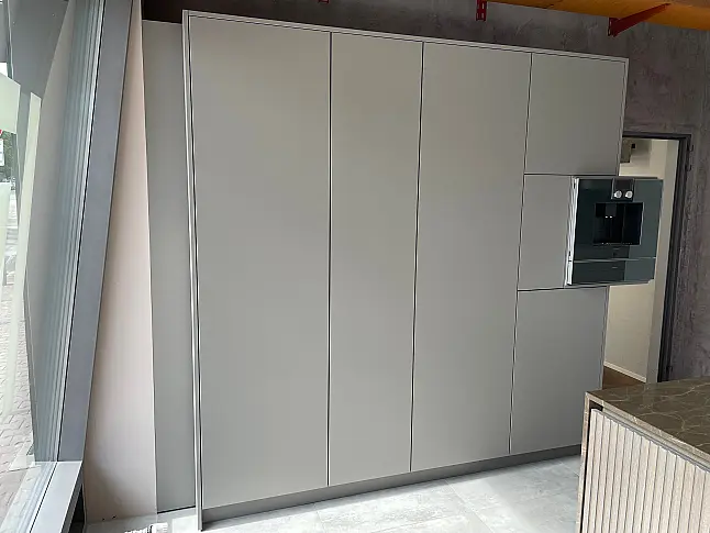 Sonderabverkauf wegen Umbau - THE WALL - die Design-Schrankwand