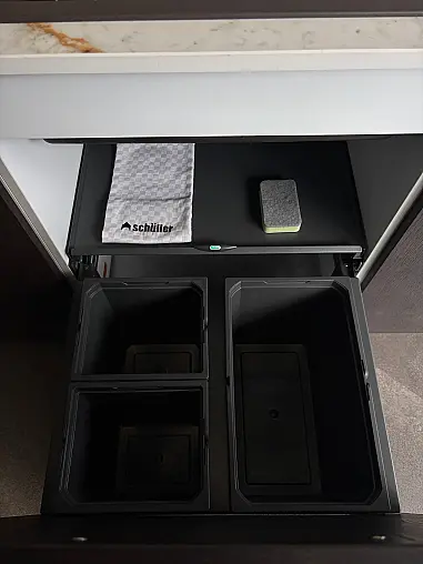 Moderne Echtholzfurnier mit Keramikarbeitsplatte