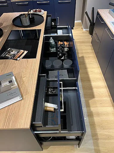 NEO Ausstellungsküche S19 Soft Lack, 76T Tiefblau softmatt