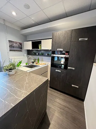 Moderne grifflose Küche mit UV Lack Hochglanz
