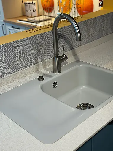 Moderne Designküche in Aqua &amp; Eiche zum Sonderpreis!