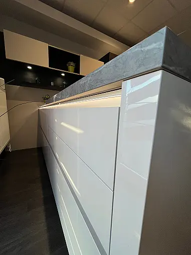 Moderne grifflose Küche mit UV Lack Hochglanz