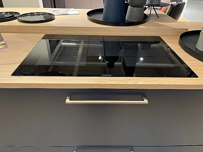NEO Ausstellungsküche S19 Soft Lack, 76T Tiefblau softmatt