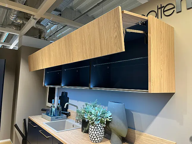 NEO Ausstellungsküche S19 Soft Lack, 76T Tiefblau softmatt