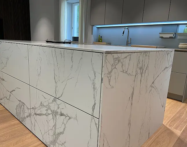 SmartLaque kieselgrau und beleuchtete Grffmulde