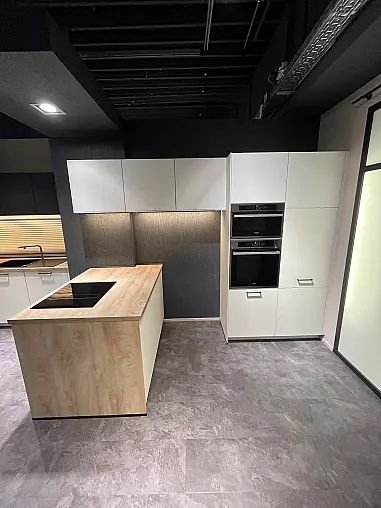 Exklusive Messeküche - Easytouch - Lacklaminat Weiß ultramatt
