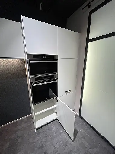 Exklusive Messeküche - Easytouch - Lacklaminat Weiß ultramatt