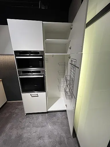 Exklusive Messeküche - Easytouch - Lacklaminat Weiß ultramatt
