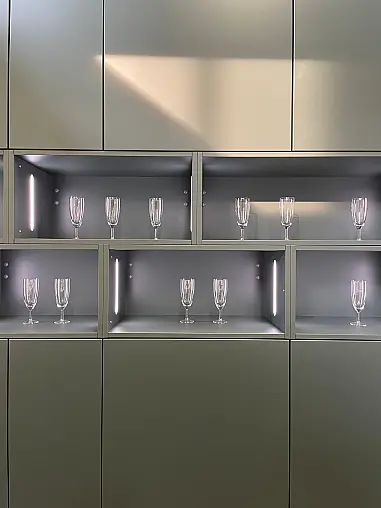 Viel Stauraum, Lackoberfläche, Edele Optik
