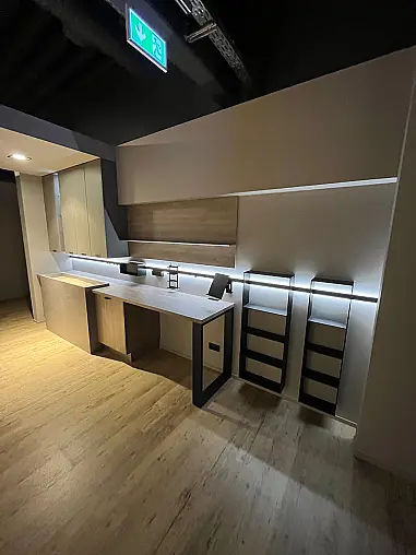 Exklusives Arbeitszimmer - Messestück - Tolle LED-Beleuchtung mit Fernbedienung