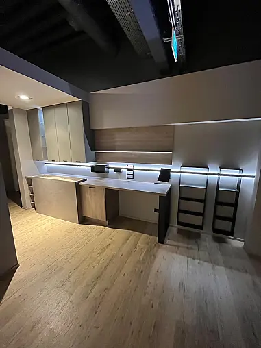 Exklusives Arbeitszimmer - Messestück - Tolle LED-Beleuchtung mit Fernbedienung