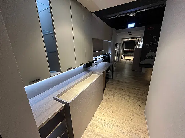 Exklusives Arbeitszimmer - Messestück - Tolle LED-Beleuchtung mit Fernbedienung