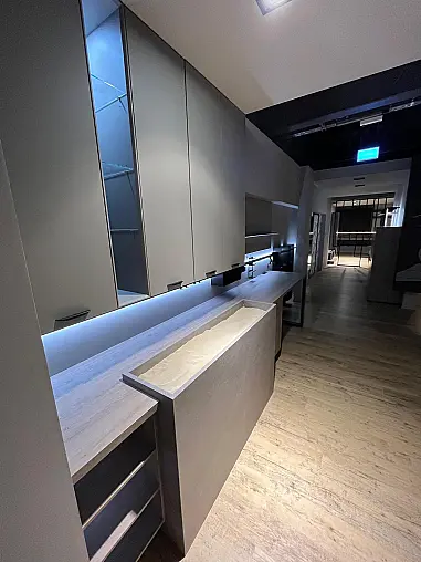 Exklusives Arbeitszimmer - Messestück - Tolle LED-Beleuchtung mit Fernbedienung