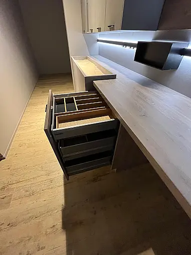 Exklusives Arbeitszimmer - Messestück - Tolle LED-Beleuchtung mit Fernbedienung