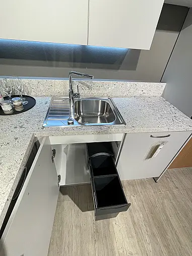 moderne L-Küche / K043