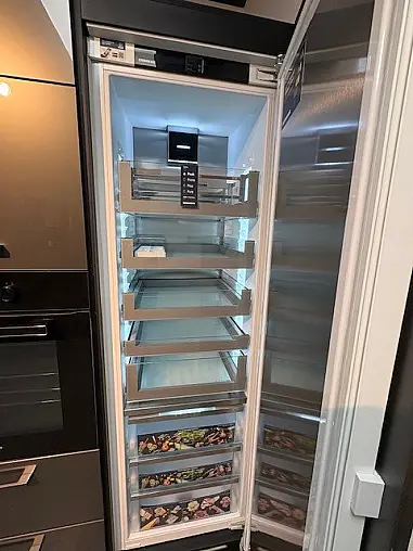 Moderne L- Küche mit hochwertiger Ausstattung