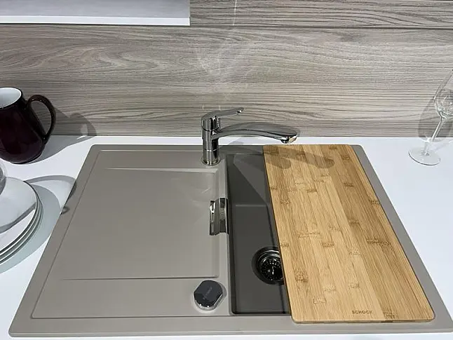 Moderne L-Küche von Schüller – Stilvoll, funktional und hochwertig