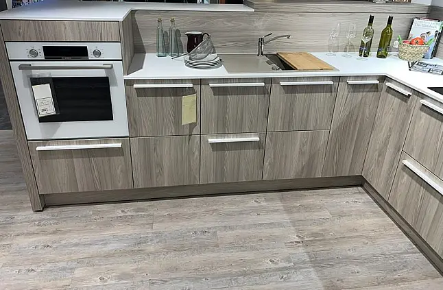 Moderne L-Küche von Schüller – Stilvoll, funktional und hochwertig
