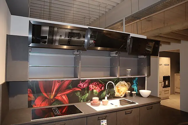 Küche inkl. Miele Geräte