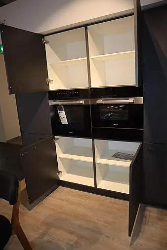 Küche inkl. Miele Geräte