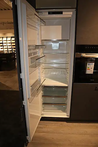 Küche inkl. Miele Geräte