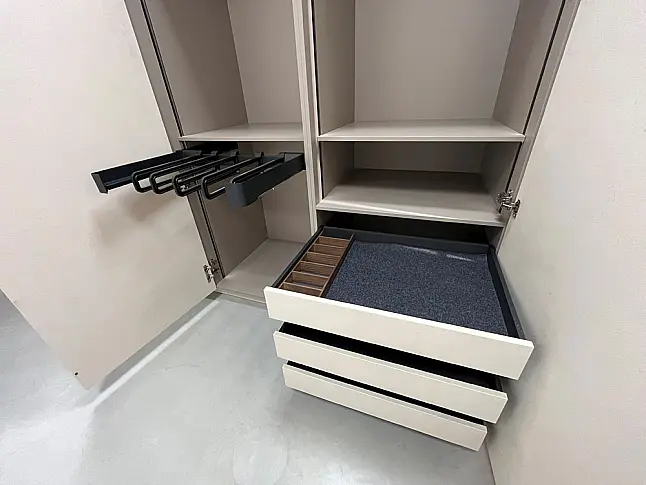 moderne Ankleide