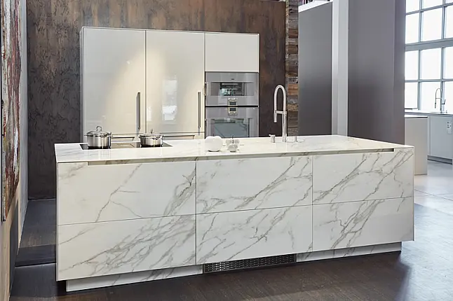 Calacatta &amp; Highgloss
