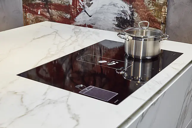Calacatta &amp; Highgloss