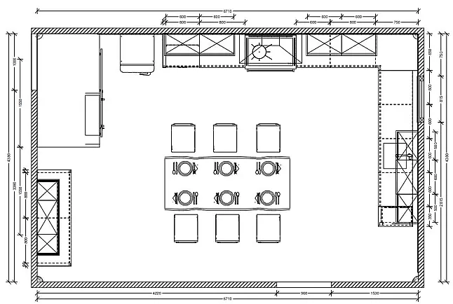 Moderne Landhausküche mit separatem Buffet