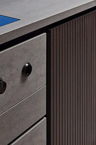 Designküche F6 Lammelle mit ALUMINUM kombiniert