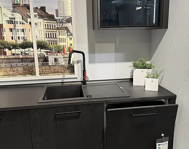 Zeitlose Küche in Dekor Eiche nero