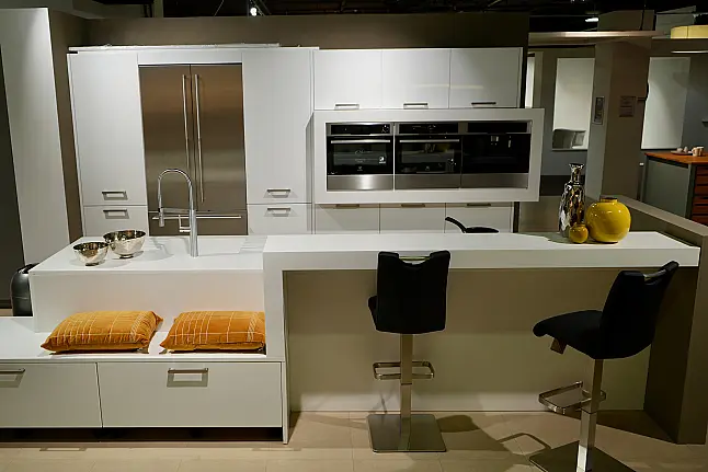 Luxus CONTUR Küche mit GAGGENAU French Door Kühlschrank – Premium-Ausstattung zum Sonderpreis