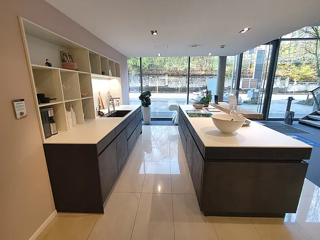 Hochwertige Leicht Küche in Betonoptik und Neolith Arbeitsplatte, Bora Kochfeld
